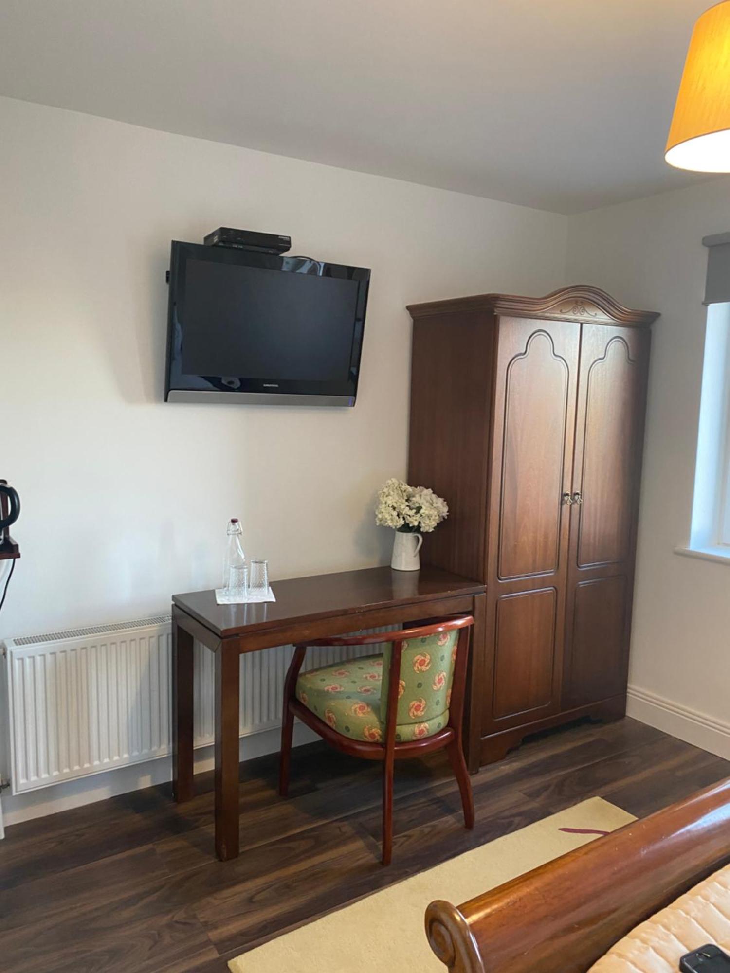 Ashlee Lodge, Shanagarry P25K6R6 Near Ballymaloe House & Garryvoe Hotel エクステリア 写真